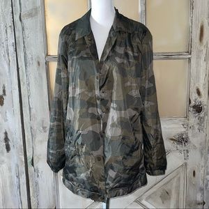 L.A. Hearts camouflage windbreaker jacket size m